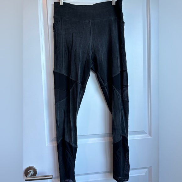 Lululemon pants - Picture 2 of 2